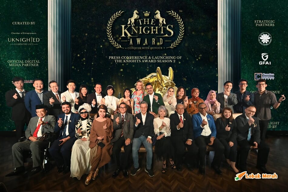 ft group photo knights award