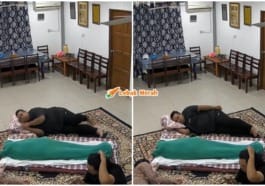 ft anak tidur di sisi jenazah bapa
